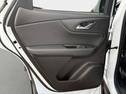 Used 2020 Chevrolet Blazer LT FWD image 13