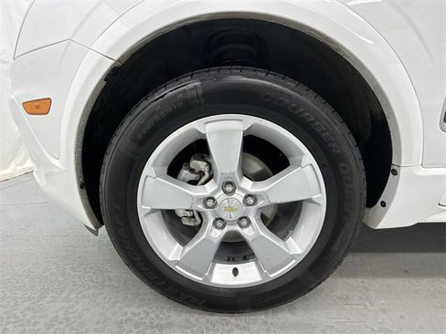 Used 2014 Chevrolet Captiva Sport LTZ image 10