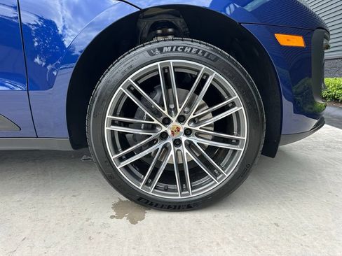Used 2026 Porsche Macan AWD/4WD image 15