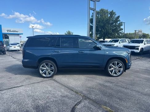 Used 2026 Cadillac Escalade Sport w/ Touring Package AWD/4WD image 9
