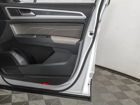 Used 2021 Volkswagen Atlas Cross Sport SEL image 47