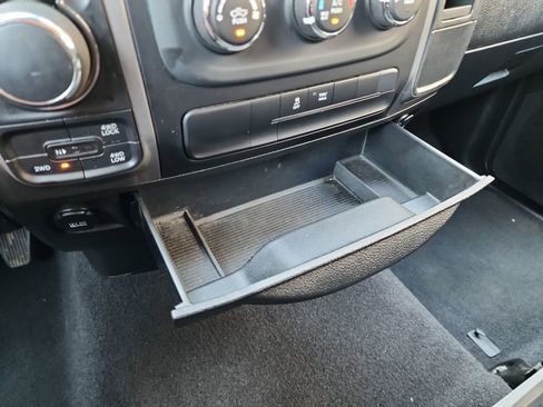 Used 2024 RAM 1500 Classic SLT image 30