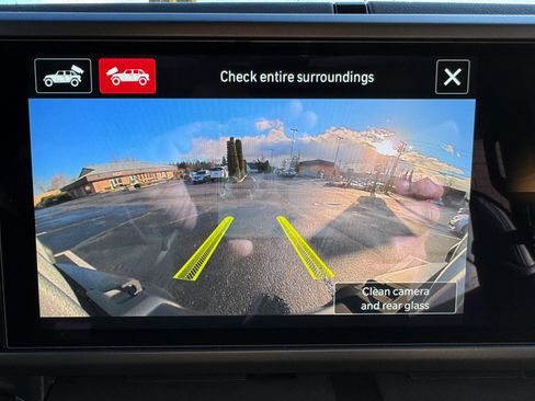Used 2024 Jeep Wrangler Unlimited Sahara w/ Technology Group AWD/4WD image 42