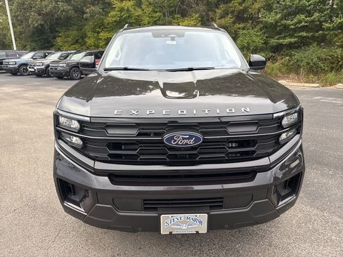 New 2025 Ford Expedition Max Active image 8