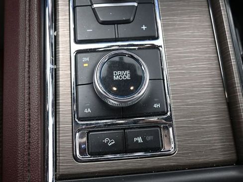 Used 2024 Ford Expedition Max Limited AWD/4WD image 31