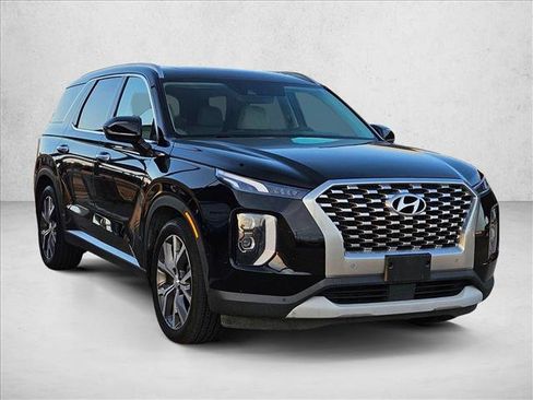 Used 2022 Hyundai Palisade SEL w/ Premium Package FWD image 3