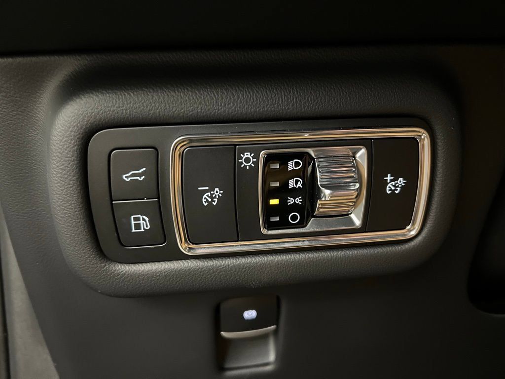Used 2026 Lincoln Nautilus Reserve w/ Jet Appearance Package AWD/4WD image 26