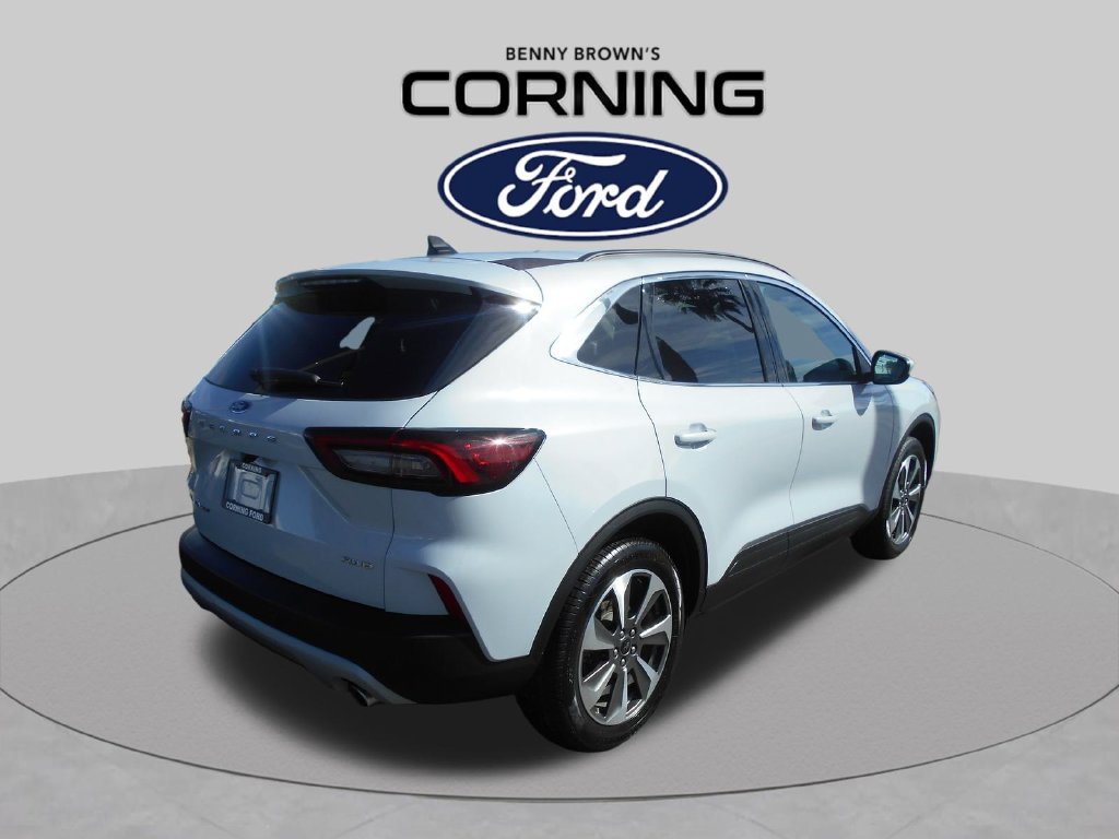 Used 2025 Ford Escape Platinum AWD/4WD image 8