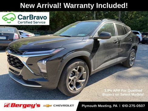 Used 2024 Chevrolet Trax LT w/ Driver Confidence Package FWD image 1