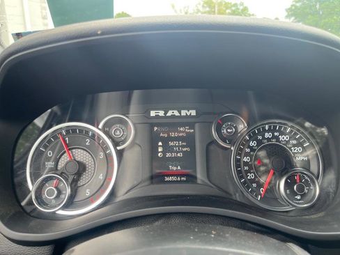 Used 2024 RAM 2500 Big Horn image 27