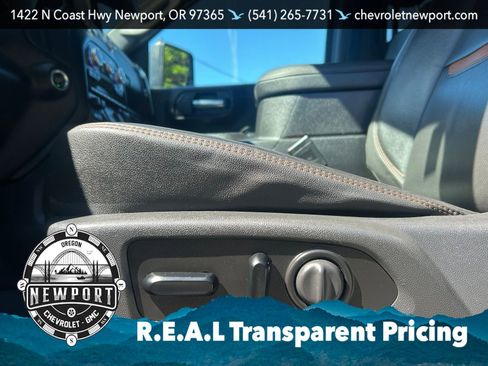 Used 2021 GMC Sierra 1500 AT4 w/ AT4 Value Package AWD/4WD image 17