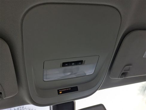 Used 2022 Chevrolet Colorado W/T w/ Custom Special Edition image 21