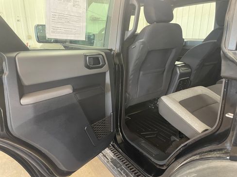 Used 2023 Ford Bronco Outer Banks w/ Sasquatch Package image 20