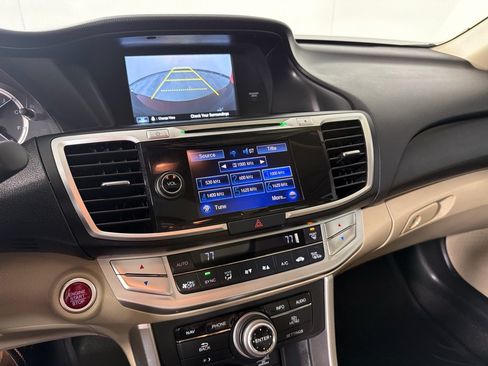 Used 2015 Honda Accord Touring image 15