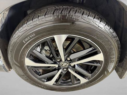 Used 2024 Toyota Corolla Cross AWD Hybrid w/ Convenience Package image 12