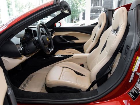 Used 2023 Ferrari 296 GTS RWD image 29