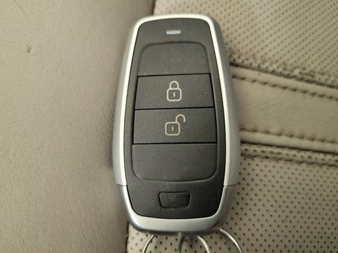 Used 2015 Cadillac SRX Luxury AWD/4WD image 32