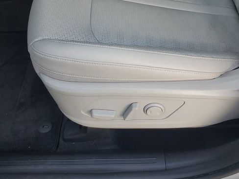 Used 2024 Kia Sorento S w/ Panoramic Sunroof Package FWD image 21