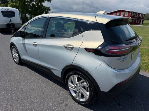 Used 2023 Chevrolet Bolt LT w/ Driver Confidence Package FWD image 3