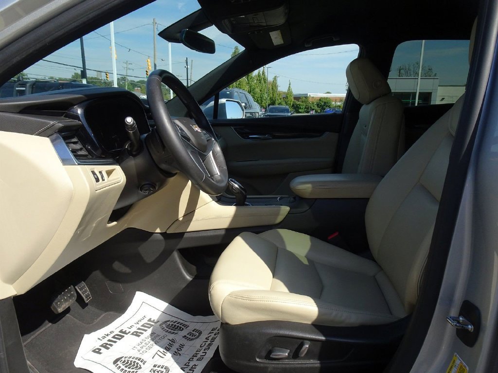 Used 2018 Cadillac XT5 FWD image 8