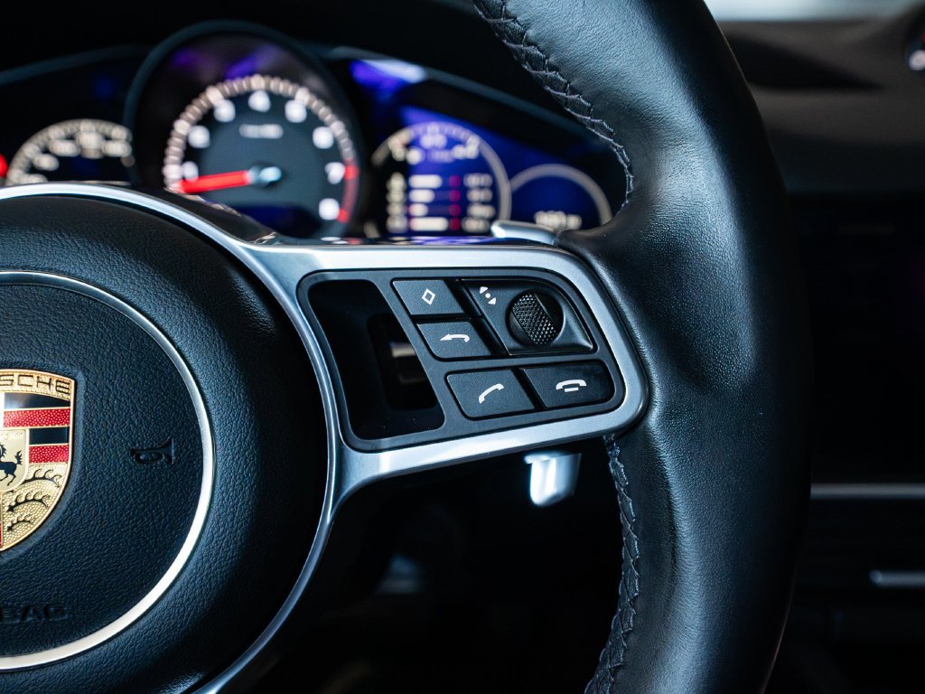 Certified 2023 Porsche Cayenne Platinum Edition AWD/4WD image 16