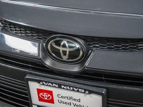 Certified 2023 Toyota Corolla LE image 9