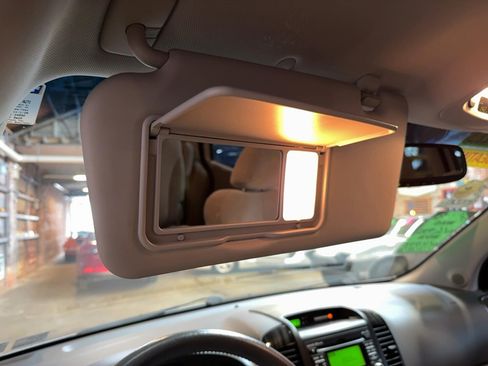 Used 2012 Kia Sedona EX FWD image 53