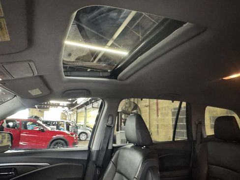 Certified 2022 Honda Pilot Special Edition image 28