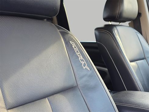 Used 2016 Nissan Titan PRO-4X w/ Pro-4x Convenience Package image 14