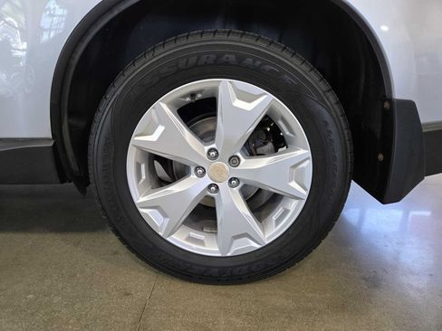 Used 2014 Subaru Forester 2.5i Limited AWD/4WD image 32