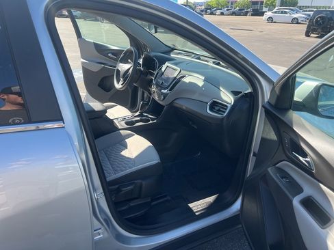 Used 2021 Chevrolet Equinox LT w/ LPO, Floor Liner Package image 20
