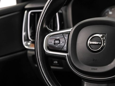 Used 2021 Volvo V60 T5 Momentum w/ Climate Package image 12