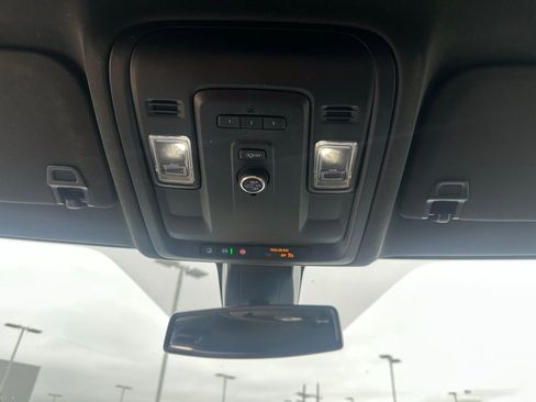 Used 2021 Chevrolet Tahoe Z71 image 21