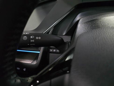 Used 2024 Toyota Prius XLE image 24