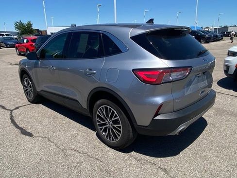 Used 2022 Ford Escape SE FWD image 4