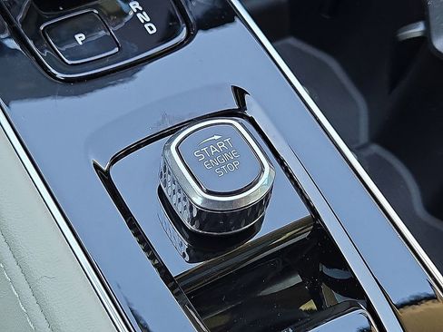 New 2026 Volvo XC90 B6 Ultra w/ Protection Package Premier image 30