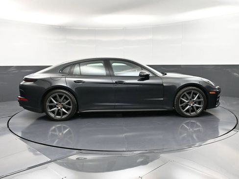 Certified 2024 Porsche Panamera 4 image 9