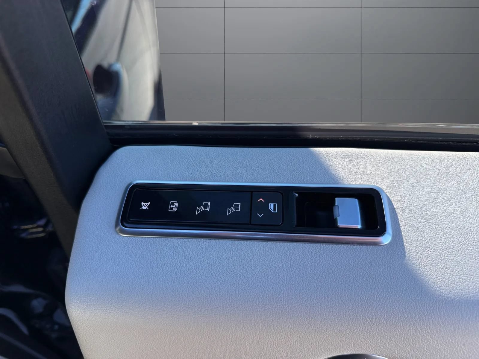 Used 2019 Land Rover Range Rover HSE AWD/4WD image 22
