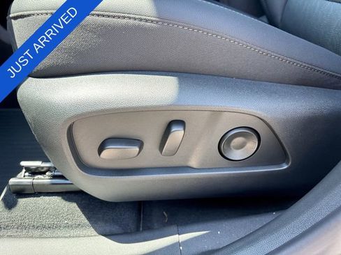 New 2026 Chevrolet Equinox LT w/ Convenience Package II FWD image 12