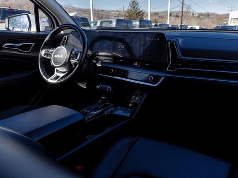 Used 2025 Kia Sportage EX w/ Premium Package image 31