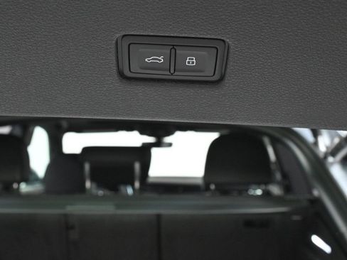 New 2025 Audi Q8 Premium Plus image 24