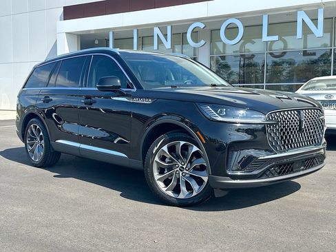 Certified 2025 Lincoln Aviator Reserve w/ Illumination Package RWD image 1