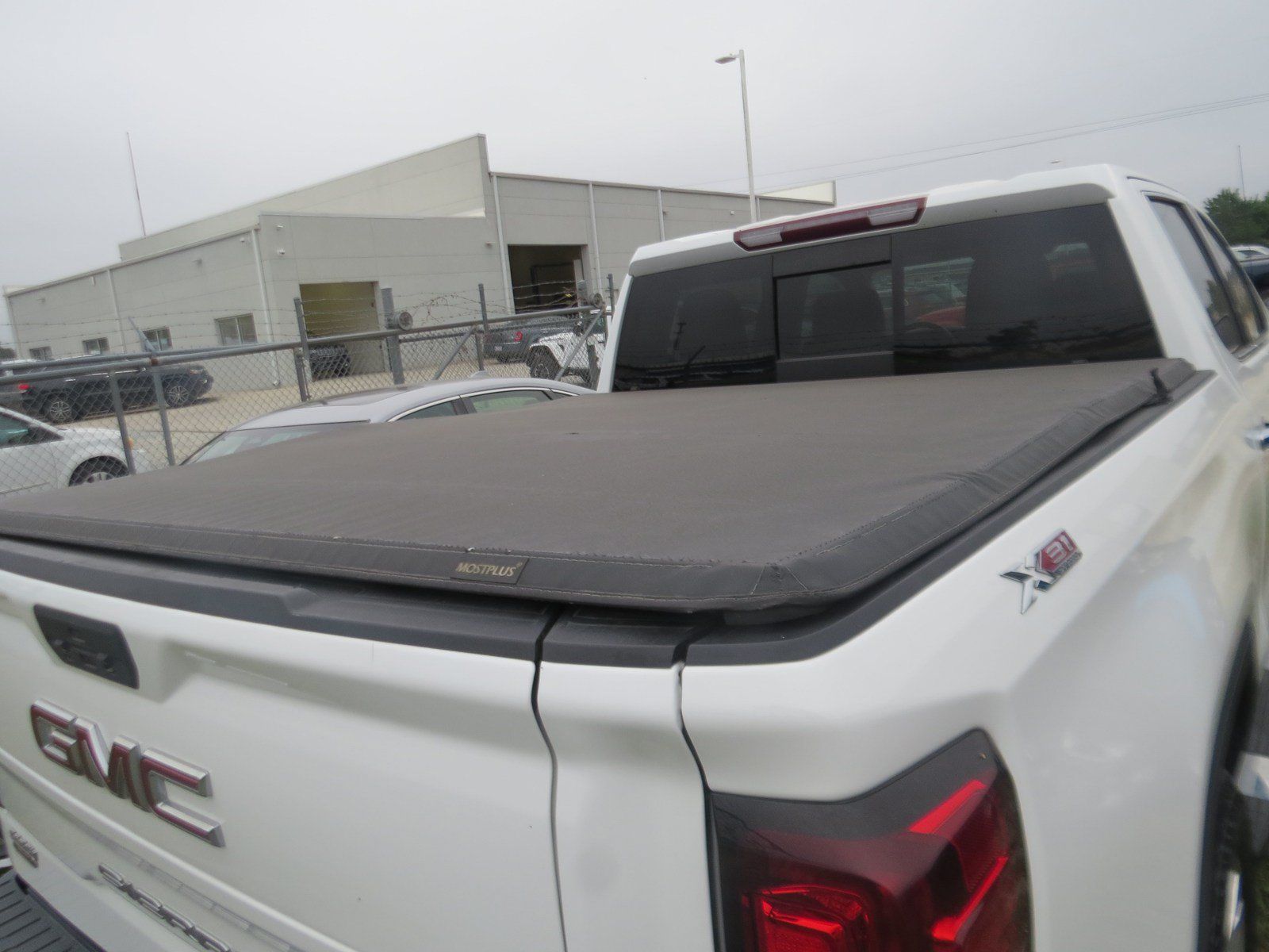 Used 2021 GMC Sierra 1500 SLT w/ SLT Premium Plus Package AWD/4WD image 10