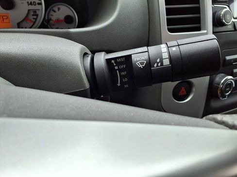 Used 2018 Nissan Frontier SV image 12