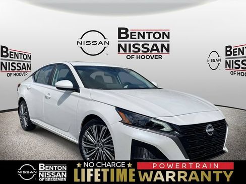 New 2026 Nissan Altima 2.5 SV w/ SV Premium Package FWD image 1