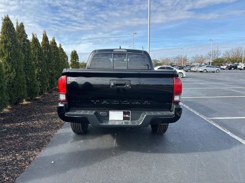 Certified 2022 Toyota Tacoma SR image 6