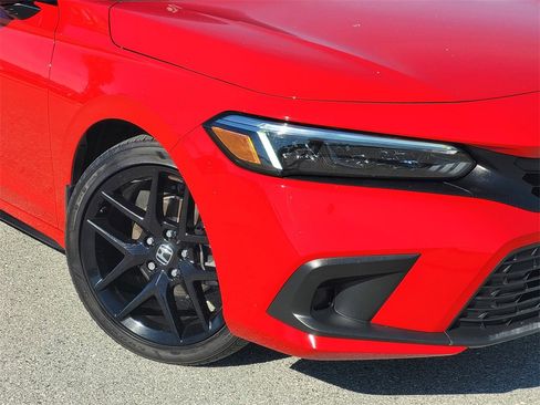 Used 2023 Honda Civic Sport image 9