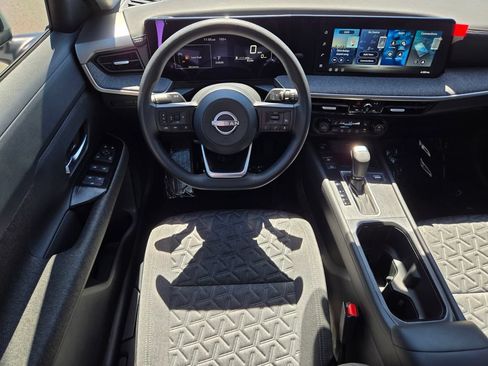 Used 2026 Nissan Kicks SV w/ Cold Weather Package FWD image 17