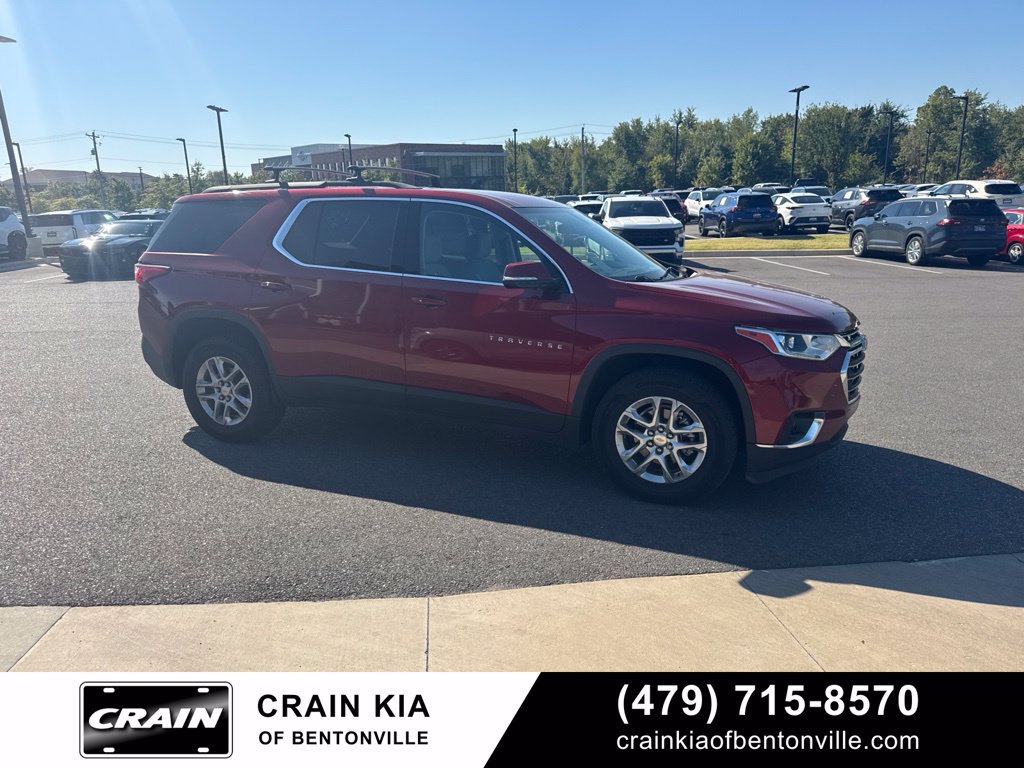 Used 2020 Chevrolet Traverse LT FWD image 3