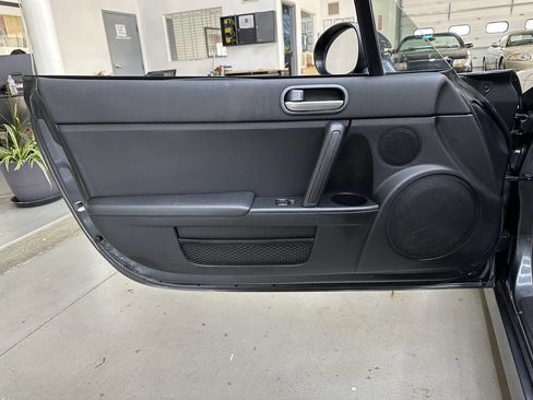 Used 2014 MAZDA MX-5 Miata Sport image 12